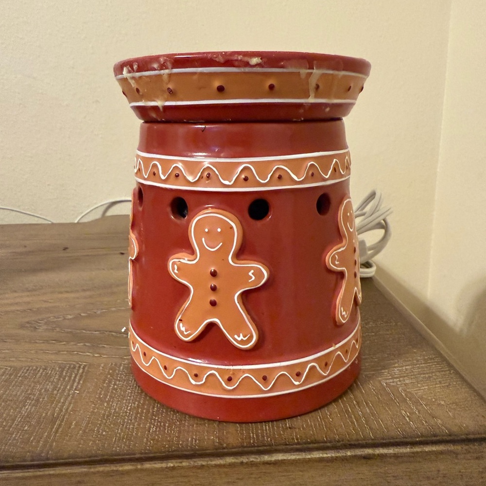 Red Gingerbread Man Candle Warmer